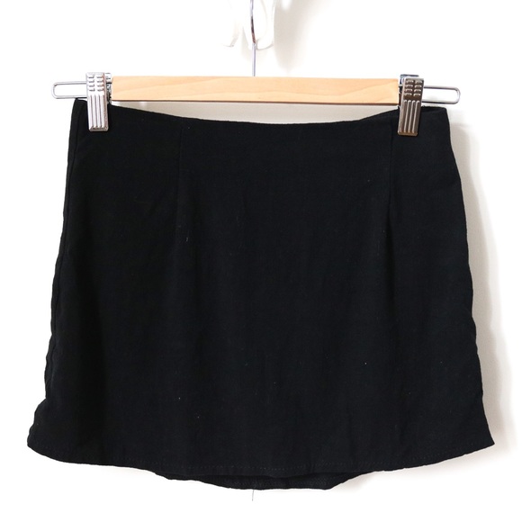 SOLD! PRINCESS POLLY SELBY MINI SKIRT BLACK ECO - Picture 2 of 9